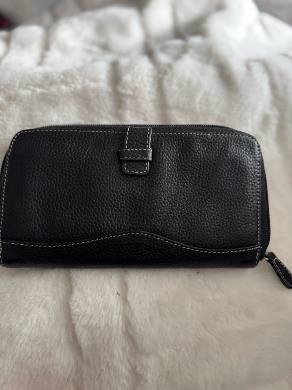 Tignanello Black Leather Zip Wallet with White Stitching